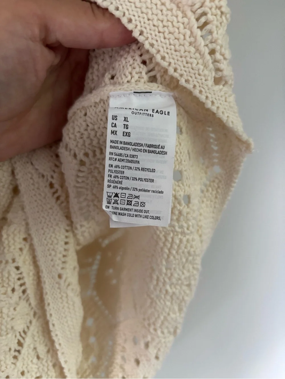 American Eagle Crochet V-Neck Cream Tank - Picture 3 of 3